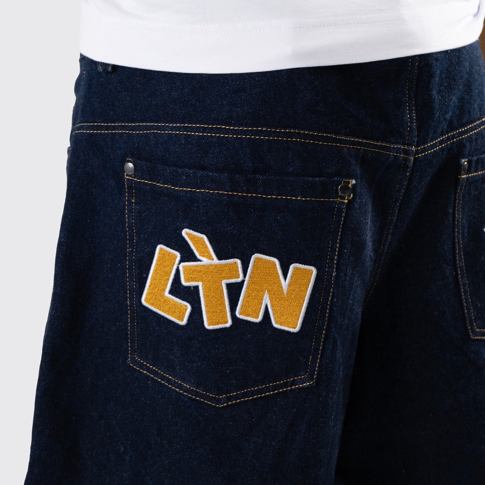 Essential Jorts